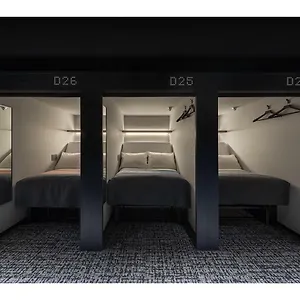 ** Kapselhotel The Millennials Japan